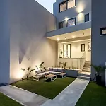 Soleado Chania Rooftop Heated Pool فيلة *
