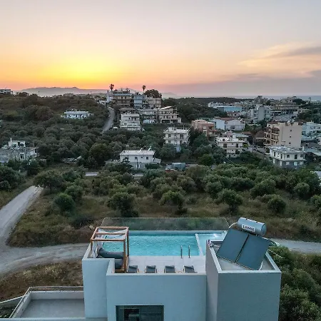 Soleado Chania Rooftop Heated Pool * La Canea