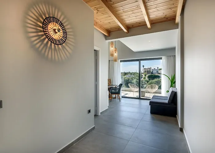 Soleado Chania Rooftop Heated Pool * Ханья