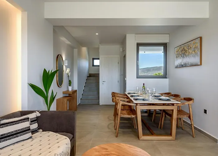 Soleado Chania Rooftop Heated Pool Villa Hanya